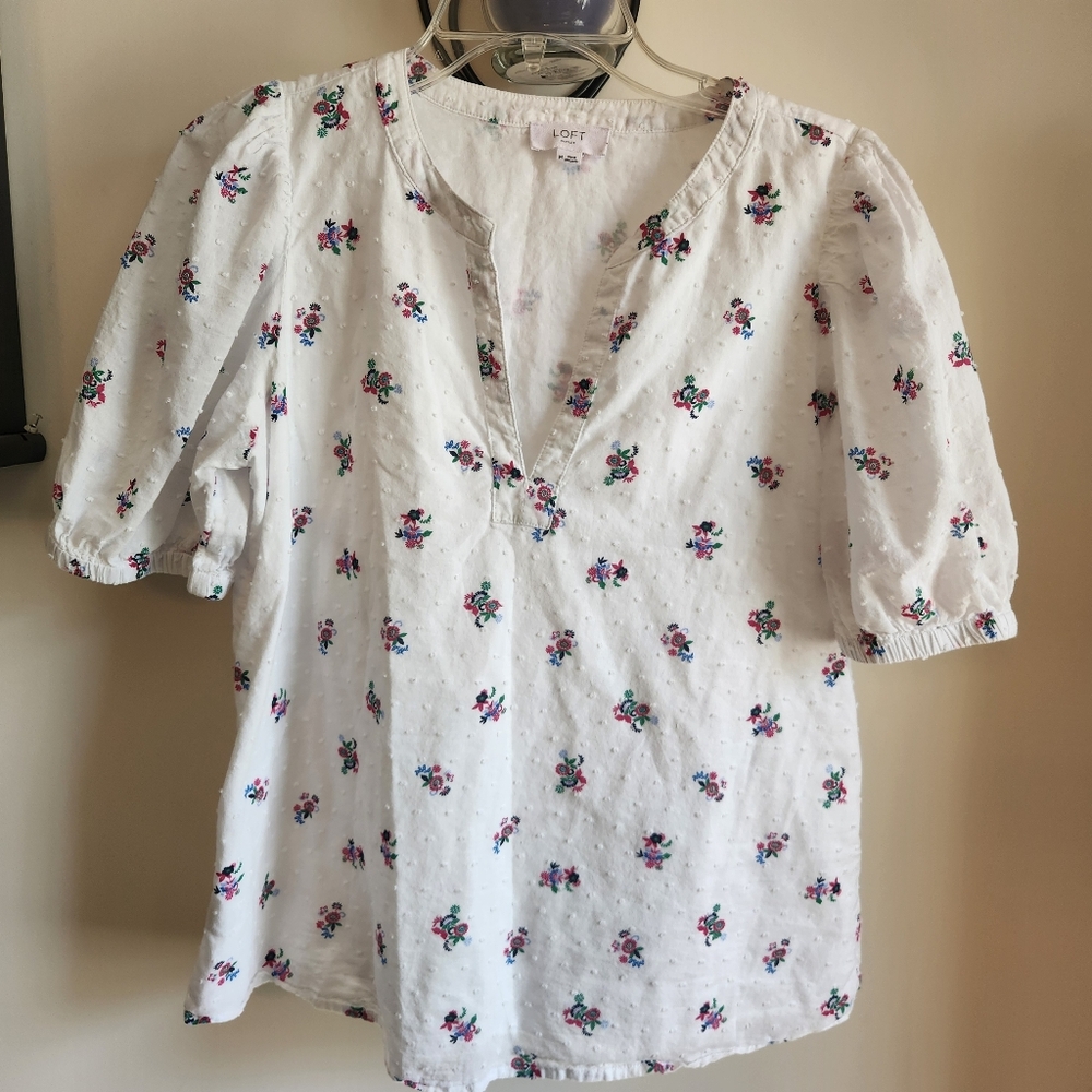 LOFT Womens Size Medium White Blouse with Floral Embroidery And Split Vee Neck